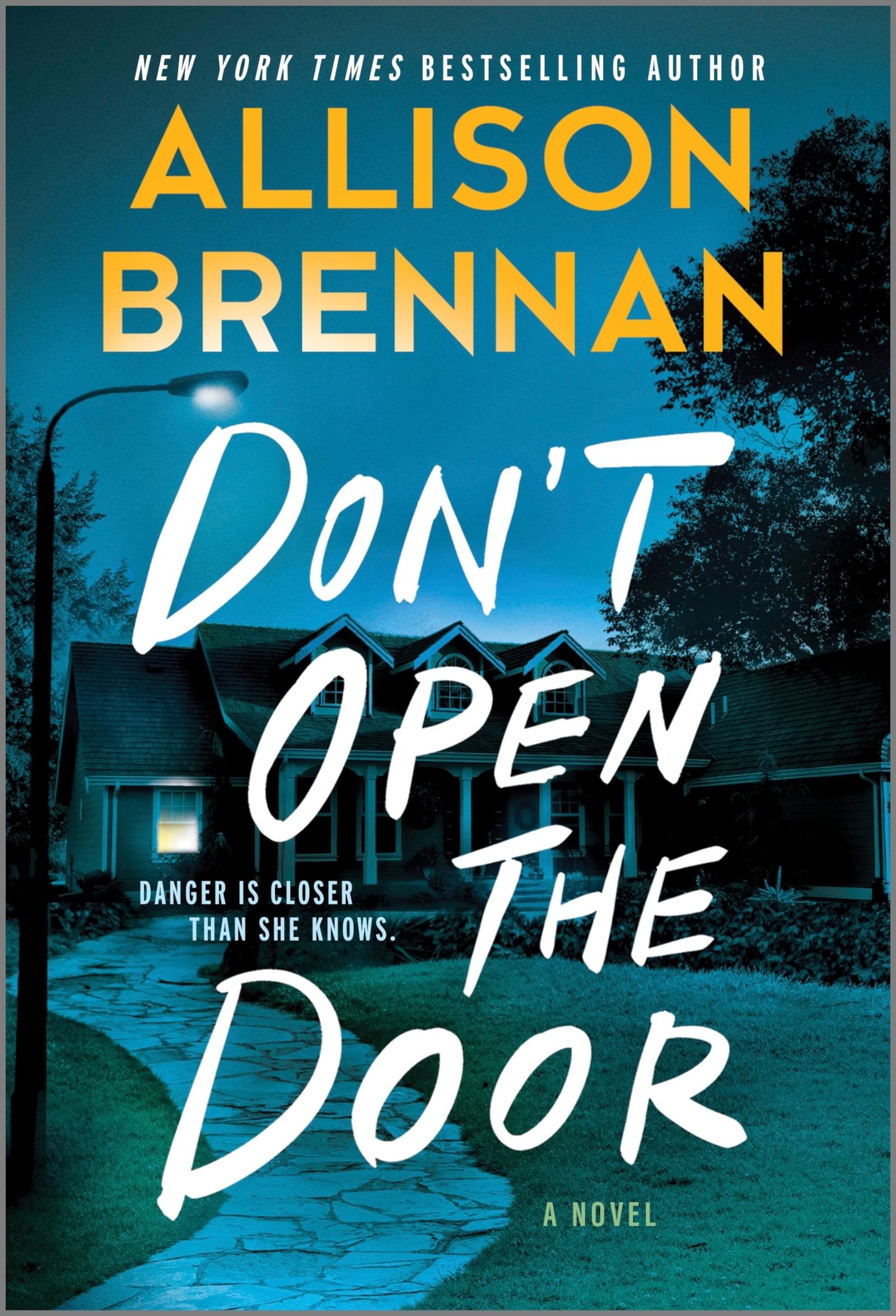 Version 1.0.0 Don't Open the Door By Allison Brennan - Image 1
